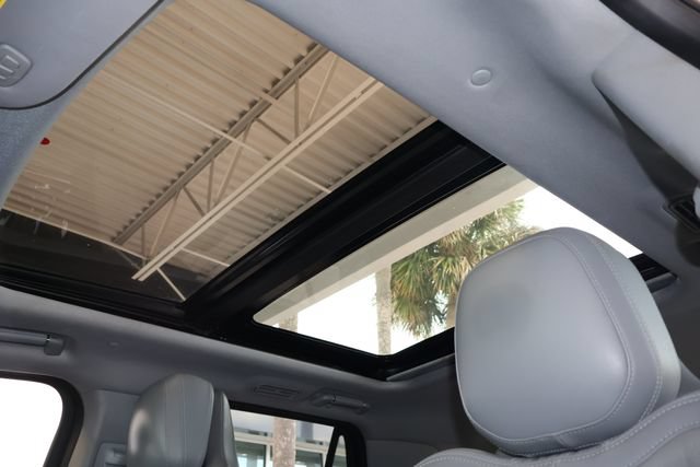 Used 2020 Lincoln Navigator Reserve RWD image 34