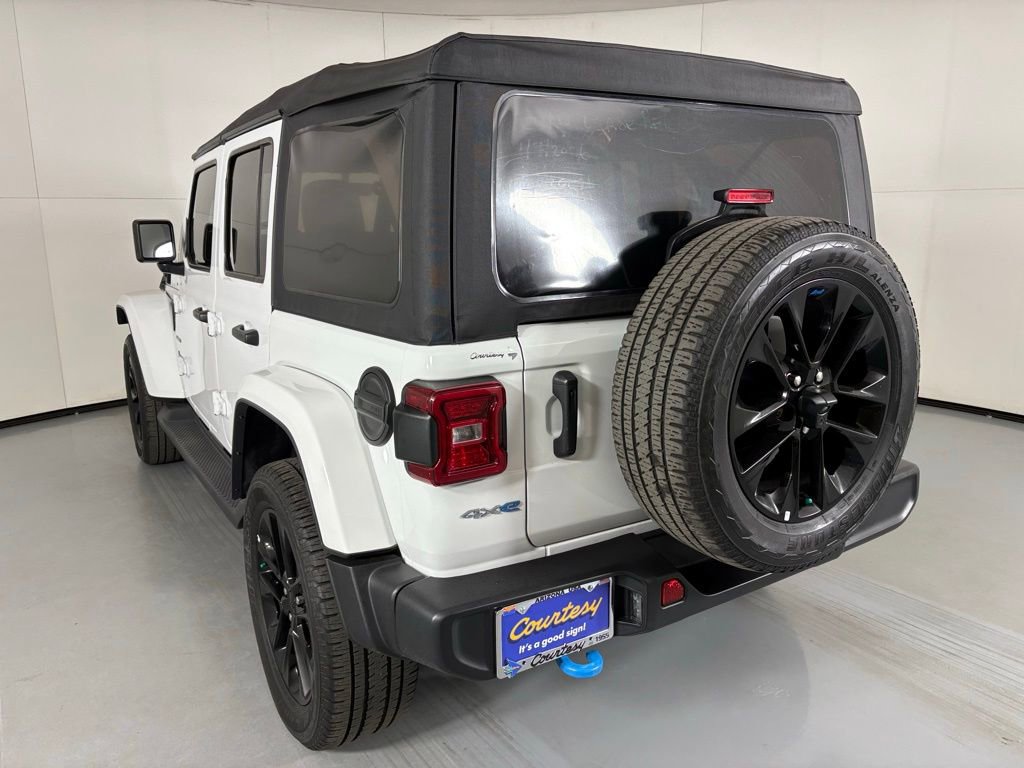 Used 2022 Jeep Wrangler Unlimited Sahara image 6