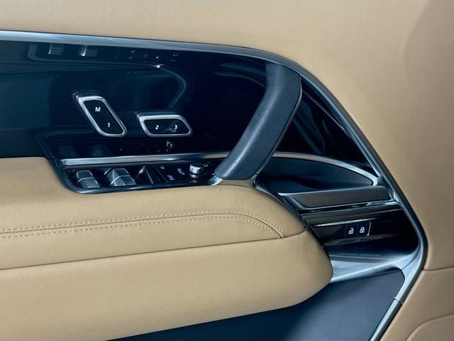 Certified 2023 Land Rover Range Rover SE image 20