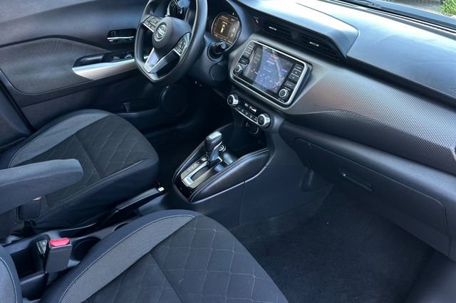 Used 2018 Nissan Kicks SV image 18
