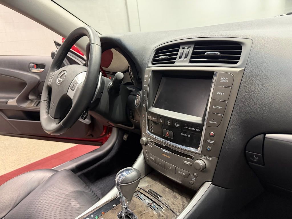 Used 2012 Lexus IS 350C w/ Luxury Pkg RWD image 38