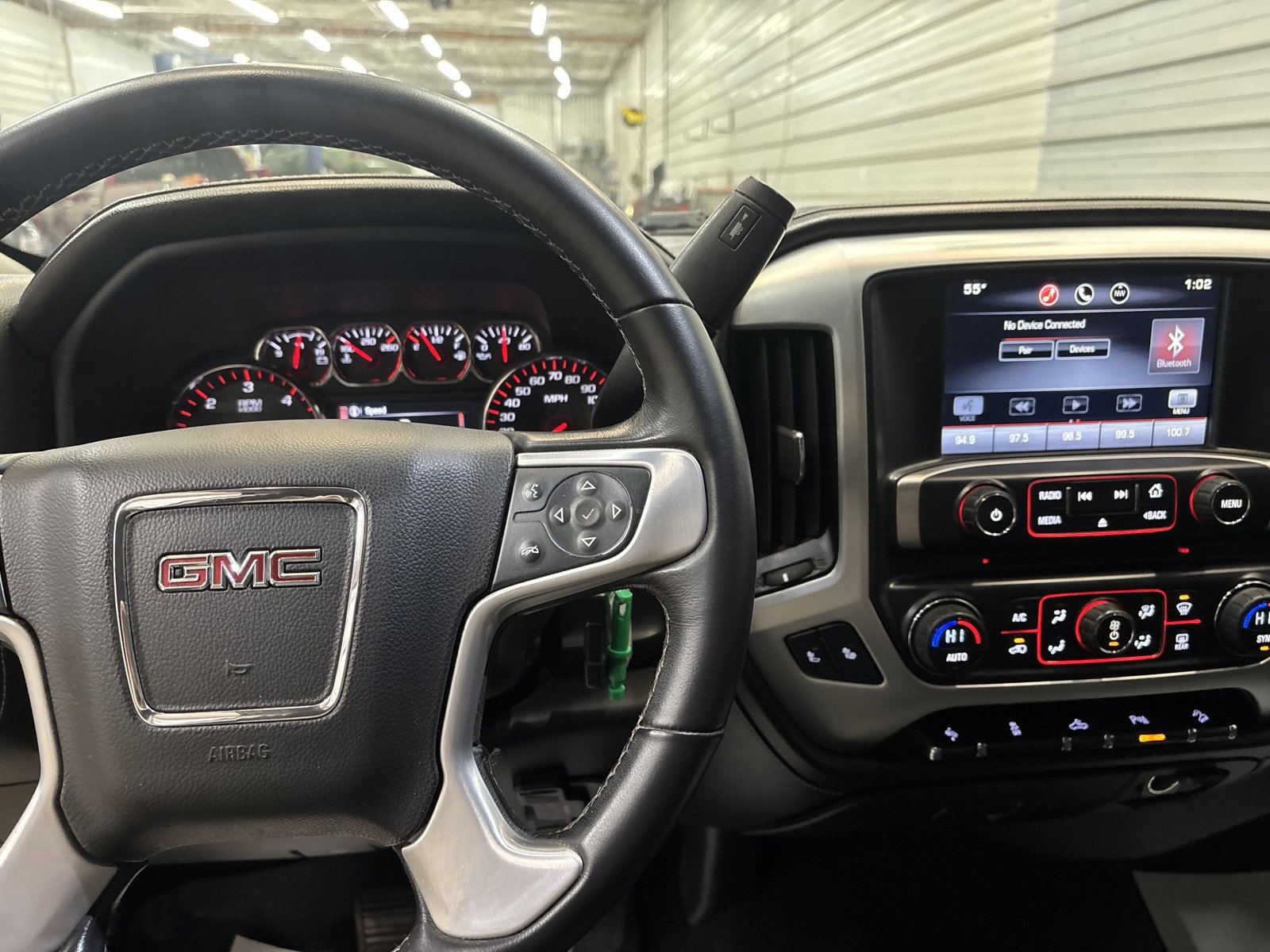 Used 2015 GMC Sierra 1500 SLE w/ Carbon-22 Edition image 15