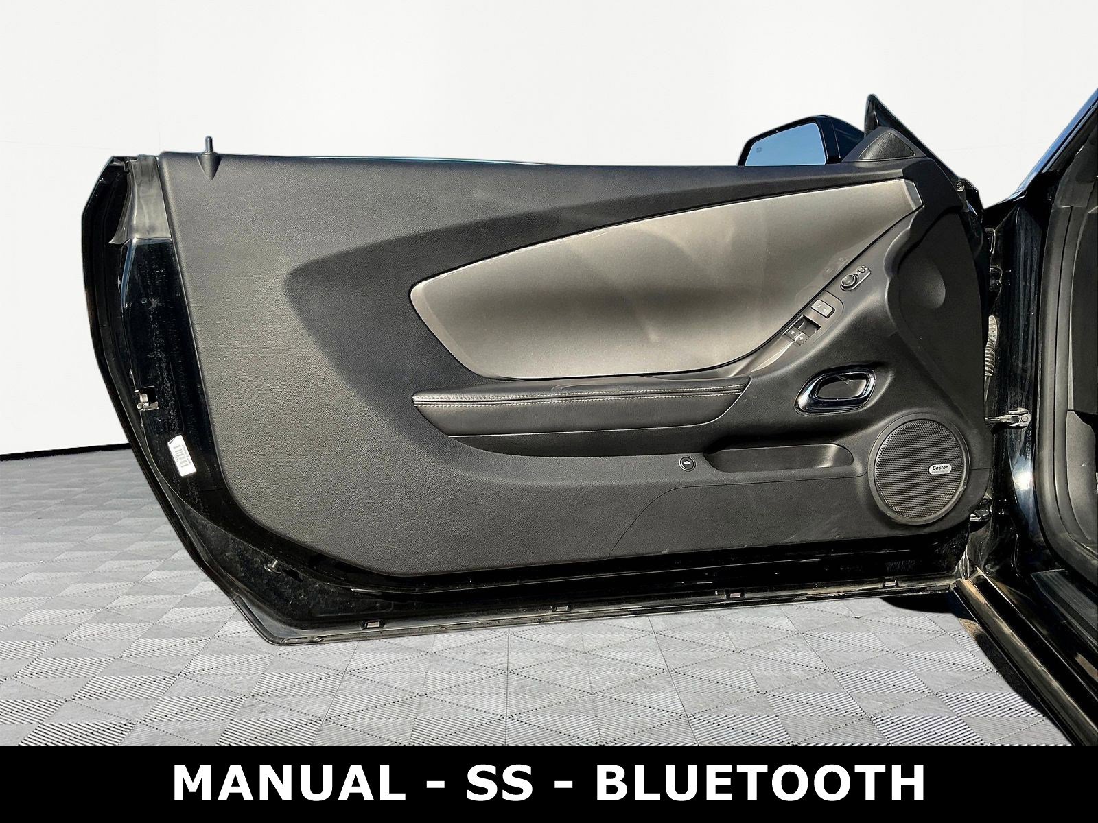 Used 2014 Chevrolet Camaro SS w/ RS Package RWD image 20