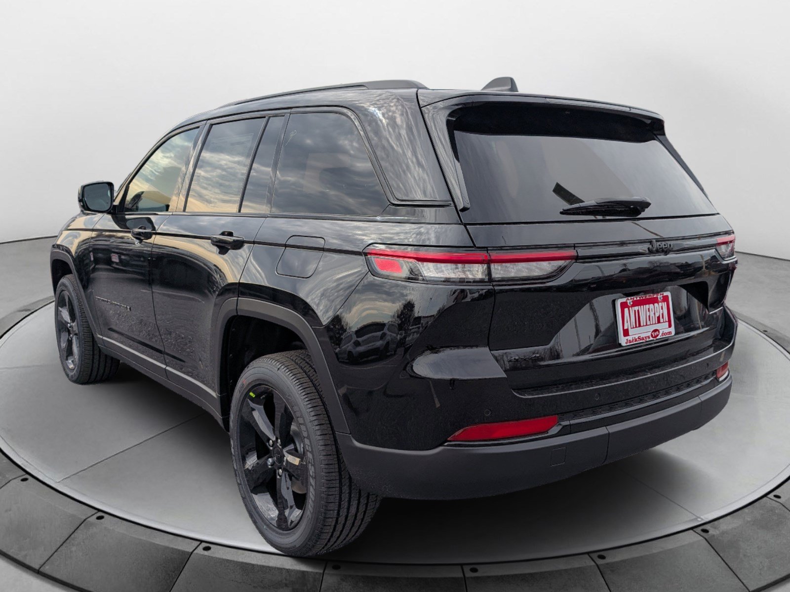 New 2025 Jeep Grand Cherokee Altitude AWD/4WD image 5