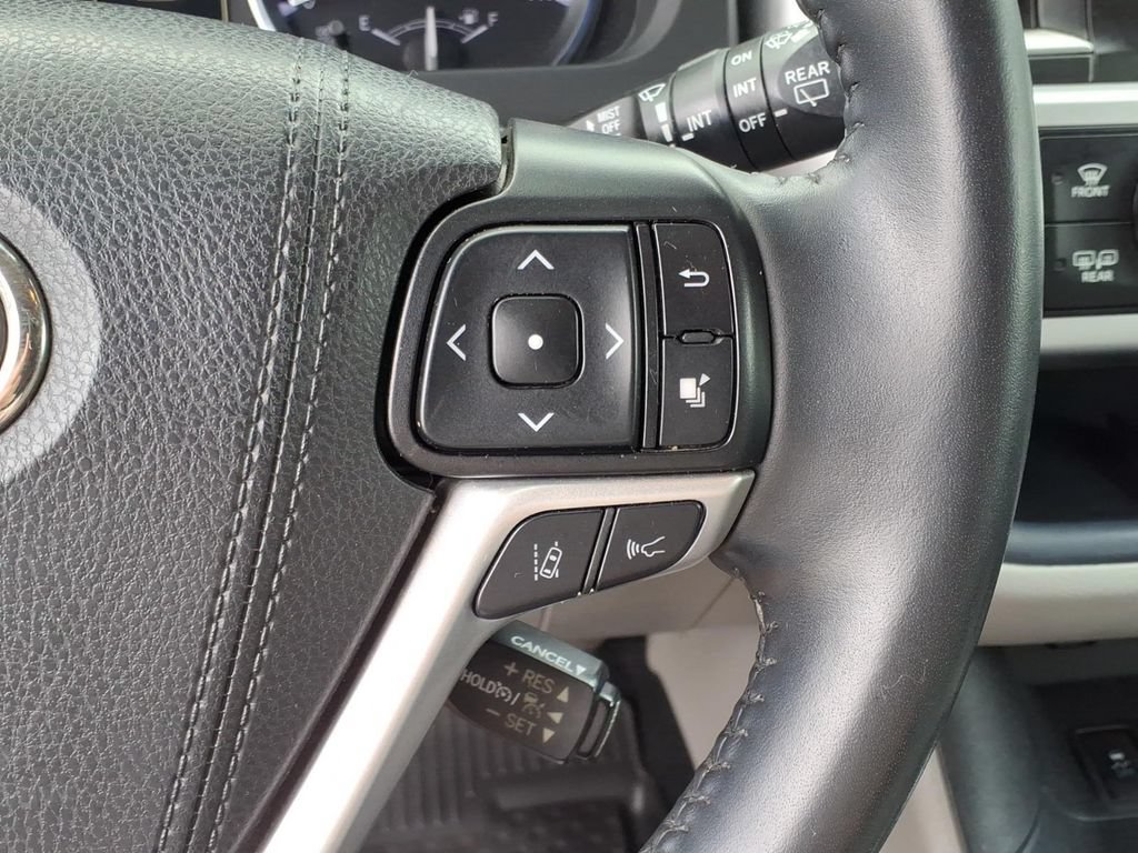 Certified 2019 Toyota Highlander XLE AWD/4WD image 20