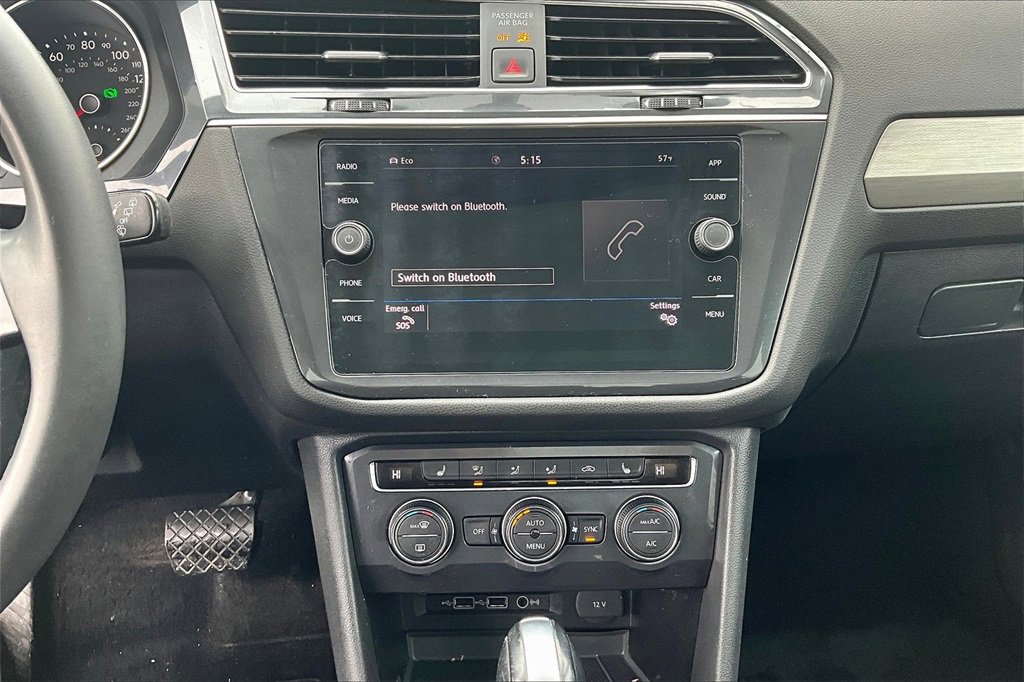 Used 2020 Volkswagen Tiguan SE R-Line image 27