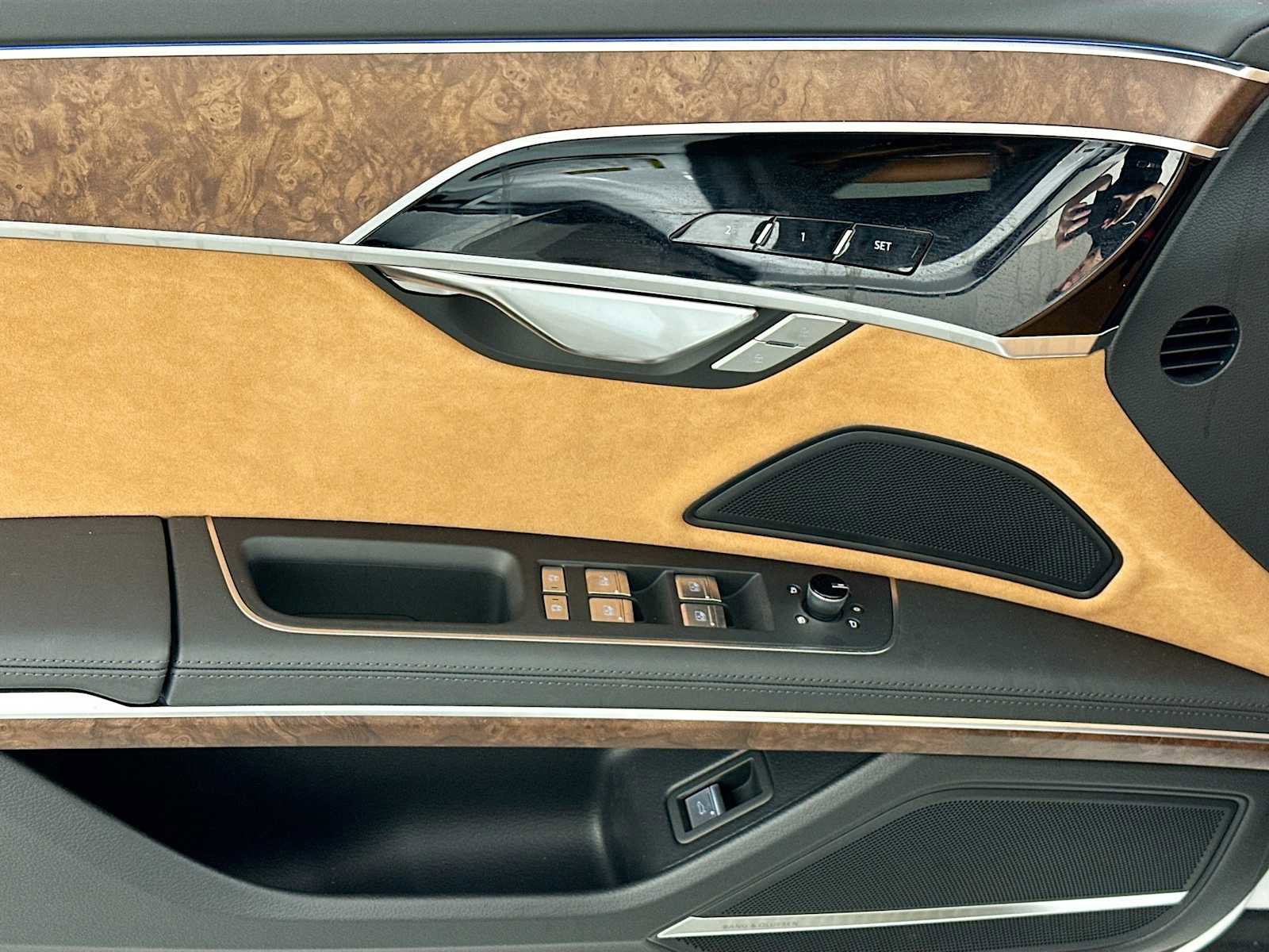 New 2025 Audi A8 L 3.0T image 17