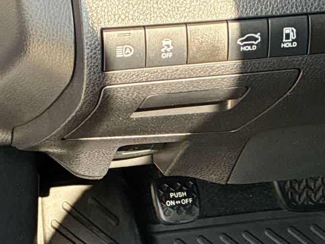 Used 2021 Toyota Camry SE w/ Convenience Package FWD image 29