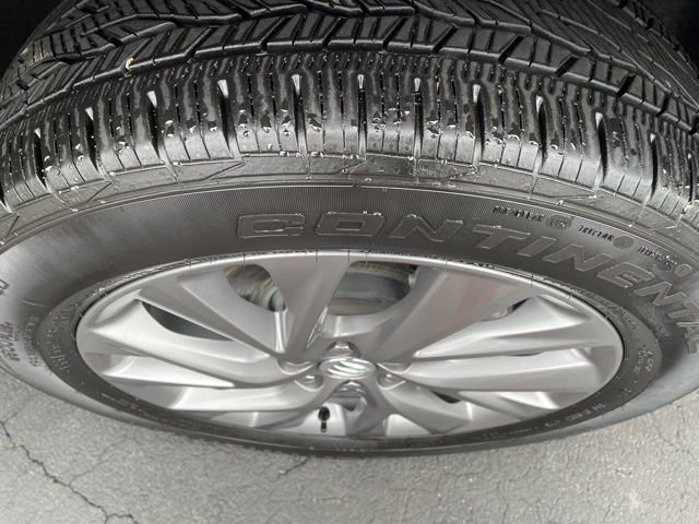 Used 2025 Buick Enclave Preferred AWD/4WD image 30