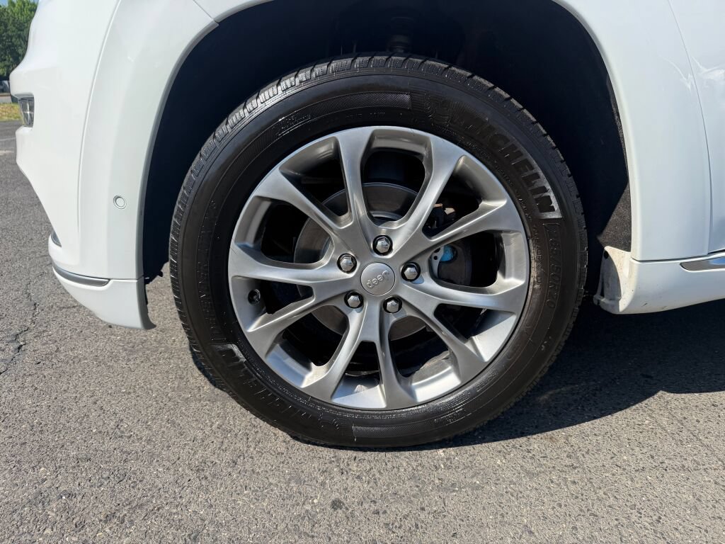 Used 2019 Jeep Grand Cherokee Summit w/ Platinum Series Group AWD/4WD image 34