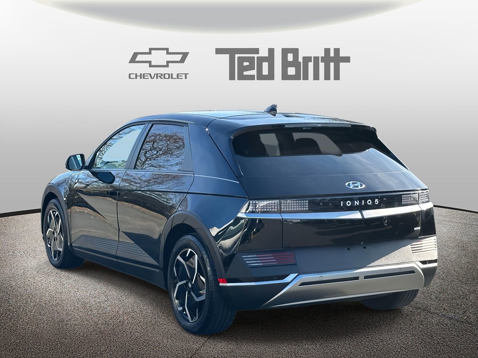 Used 2022 Hyundai Ioniq 5 SE image 6