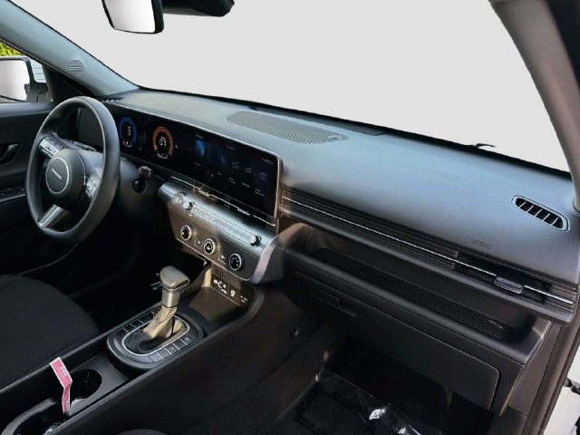 Certified 2025 Hyundai Kona SE FWD image 29