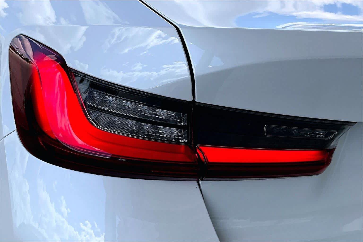 Used 2024 BMW 330i Sedan RWD image 25