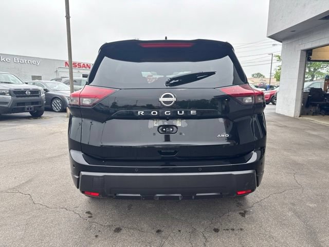 Used 2024 Nissan Rogue S AWD/4WD image 3