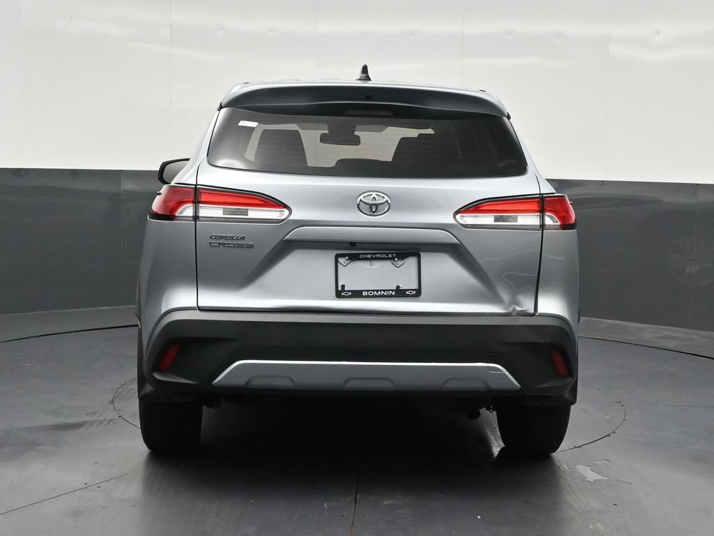 Used 2022 Toyota Corolla Cross L FWD image 4