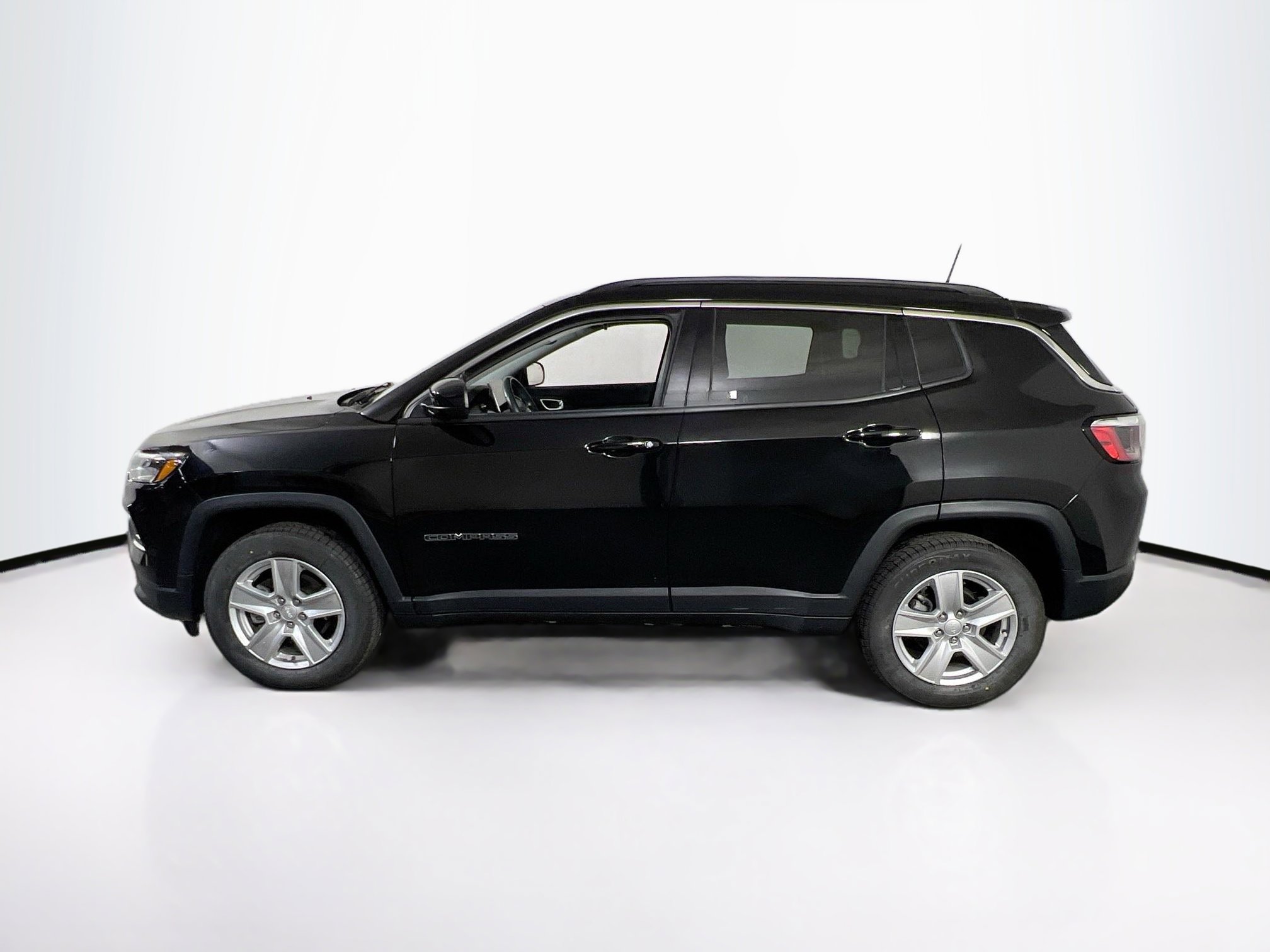 Used 2022 Jeep Compass Latitude w/ Convenience Group image 8