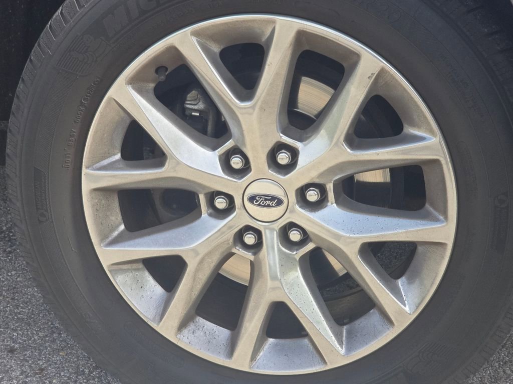 Used 2016 Ford Expedition Limited w/ Equipment Group 301A AWD/4WD image 10