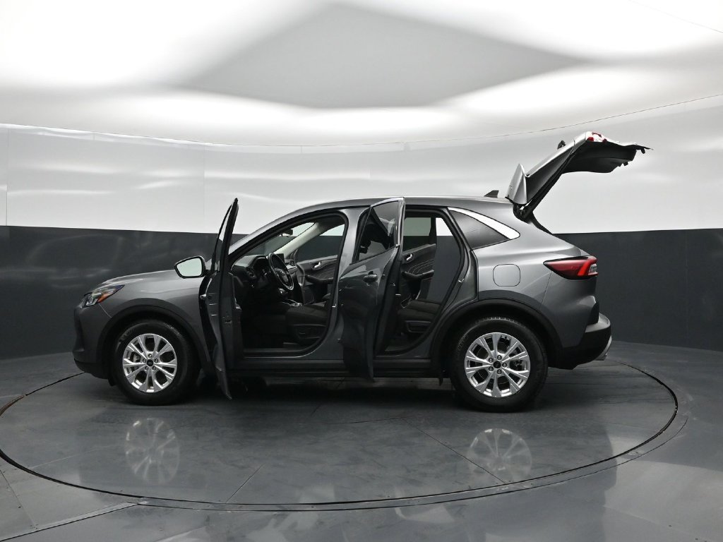 Used 2023 Ford Escape Active w/ Tech Pack #2 FWD image 34