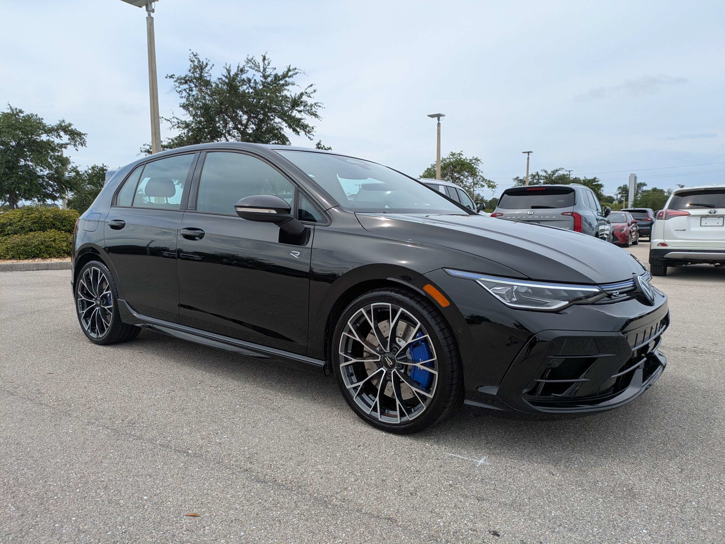 Used 2026 Volkswagen Golf AWD/4WD image 2