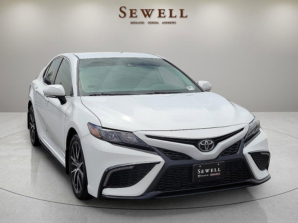 Used 2024 Toyota Camry SE w/ Convenience Package FWD image 7