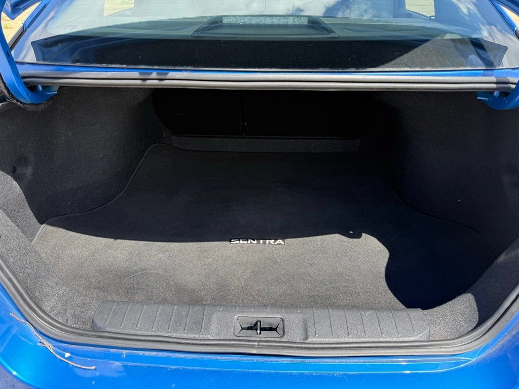 Used 2025 Nissan Sentra SV FWD image 19