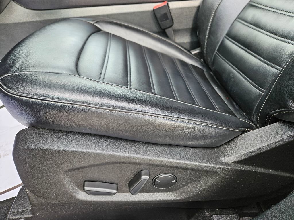 Used 2023 Ford Edge SEL w/ Convenience Package image 26