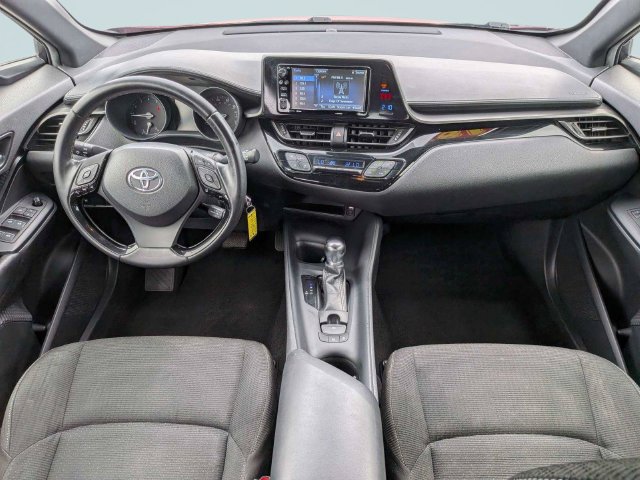 Used 2018 Toyota C-HR XLE FWD image 13