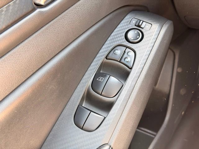 Used 2024 Nissan Altima 2.5 SV FWD image 23