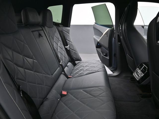 Used 2023 BMW iX xDrive50 w/ Premium Package AWD/4WD image 23