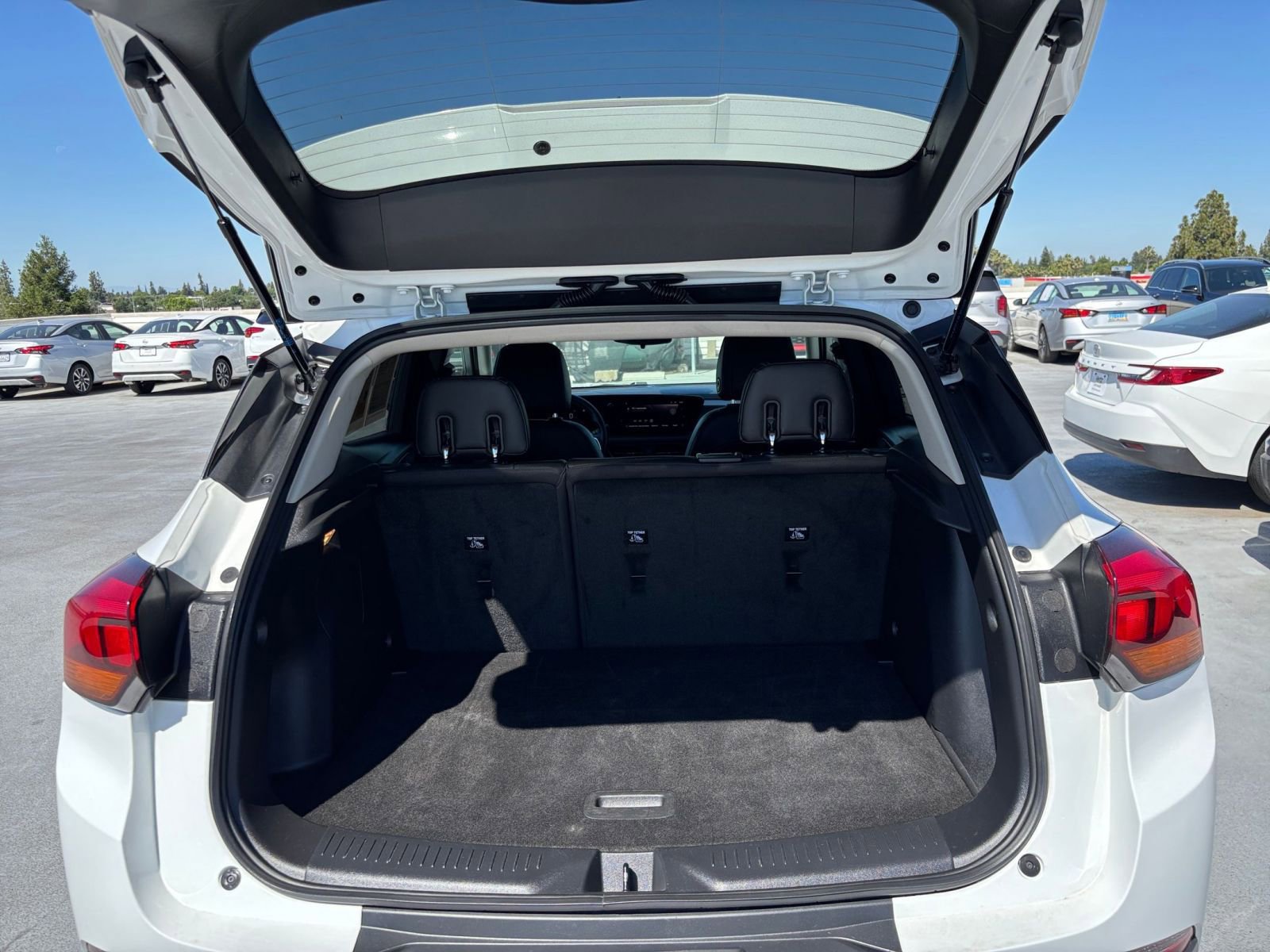Used 2025 Buick Encore GX Preferred FWD image 30
