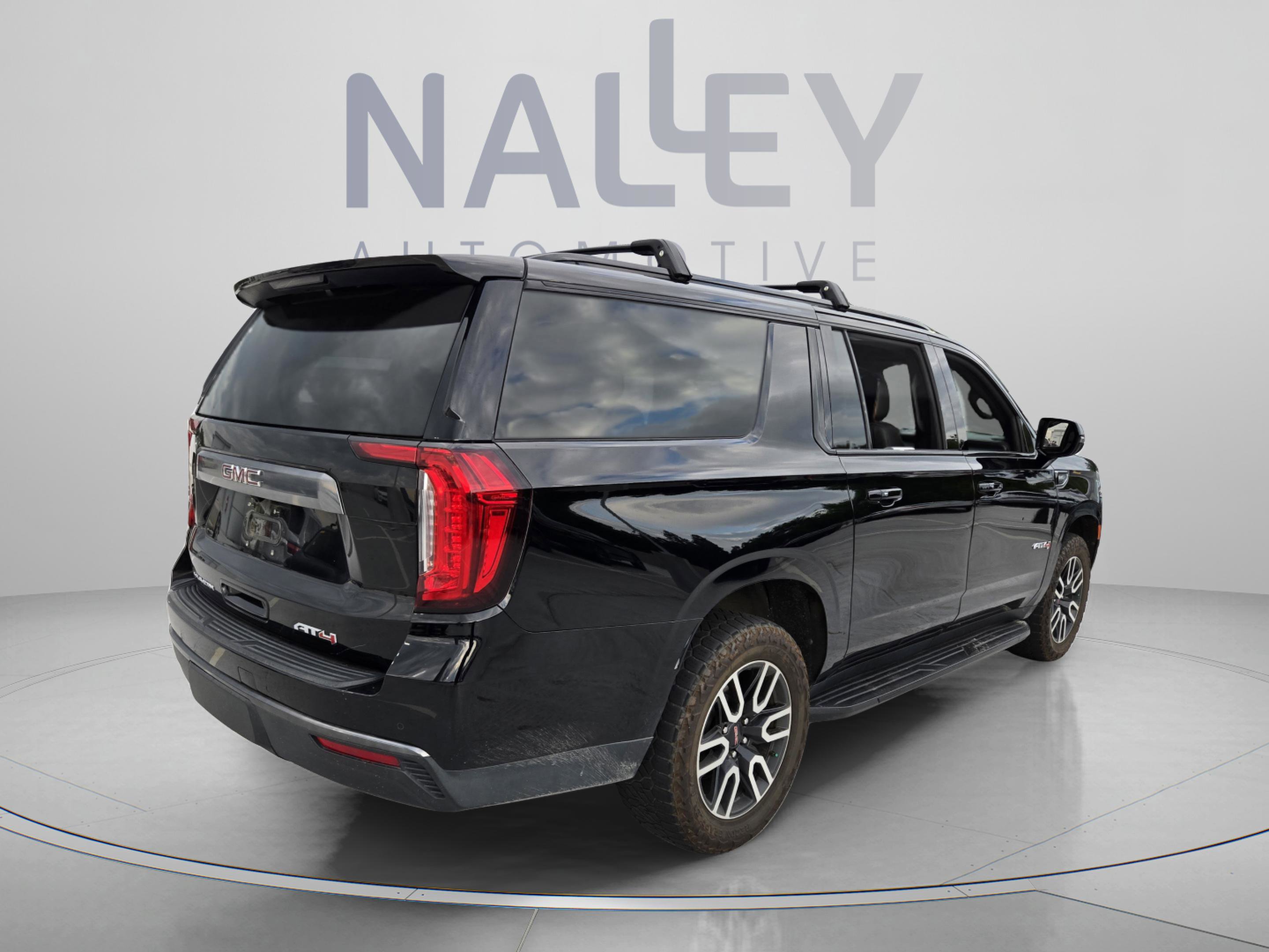 Used 2021 GMC Yukon XL AT4 w/ Rear Media and Nav Package AWD/4WD image 5