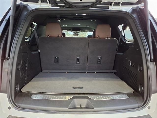 Used 2023 Chevrolet Suburban High Country image 25