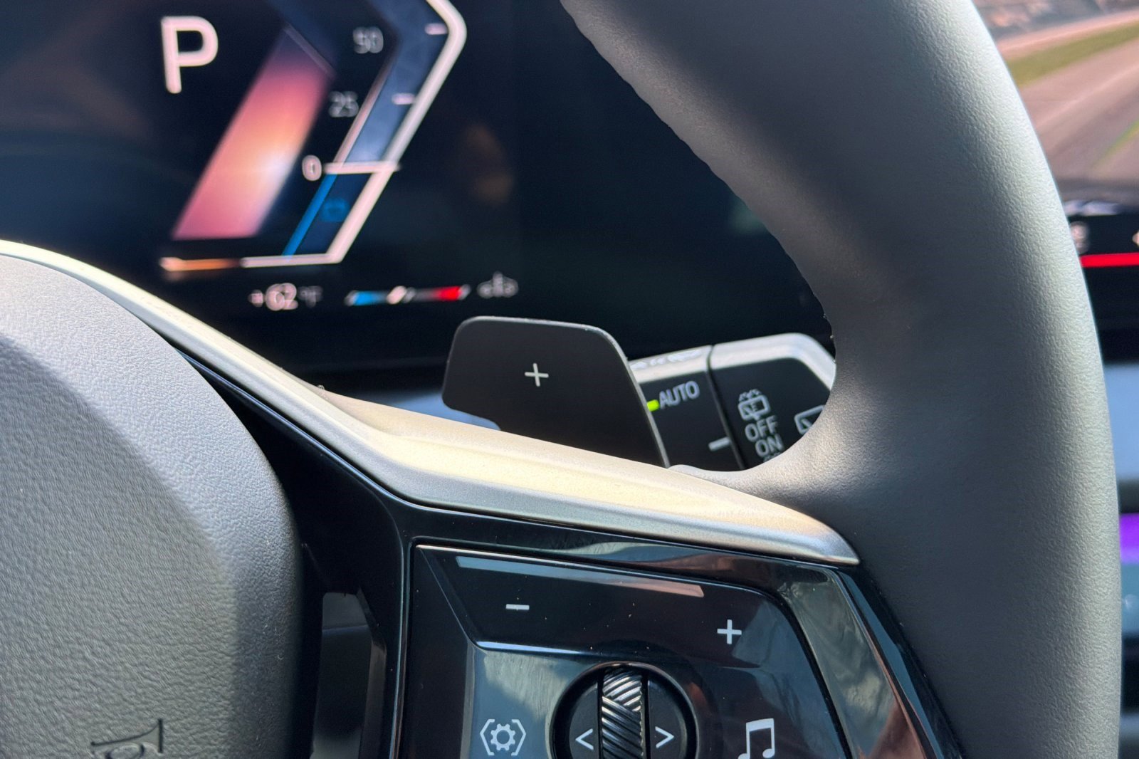 Used 2025 BMW X3 xDrive30i w/ Premium Package image 34