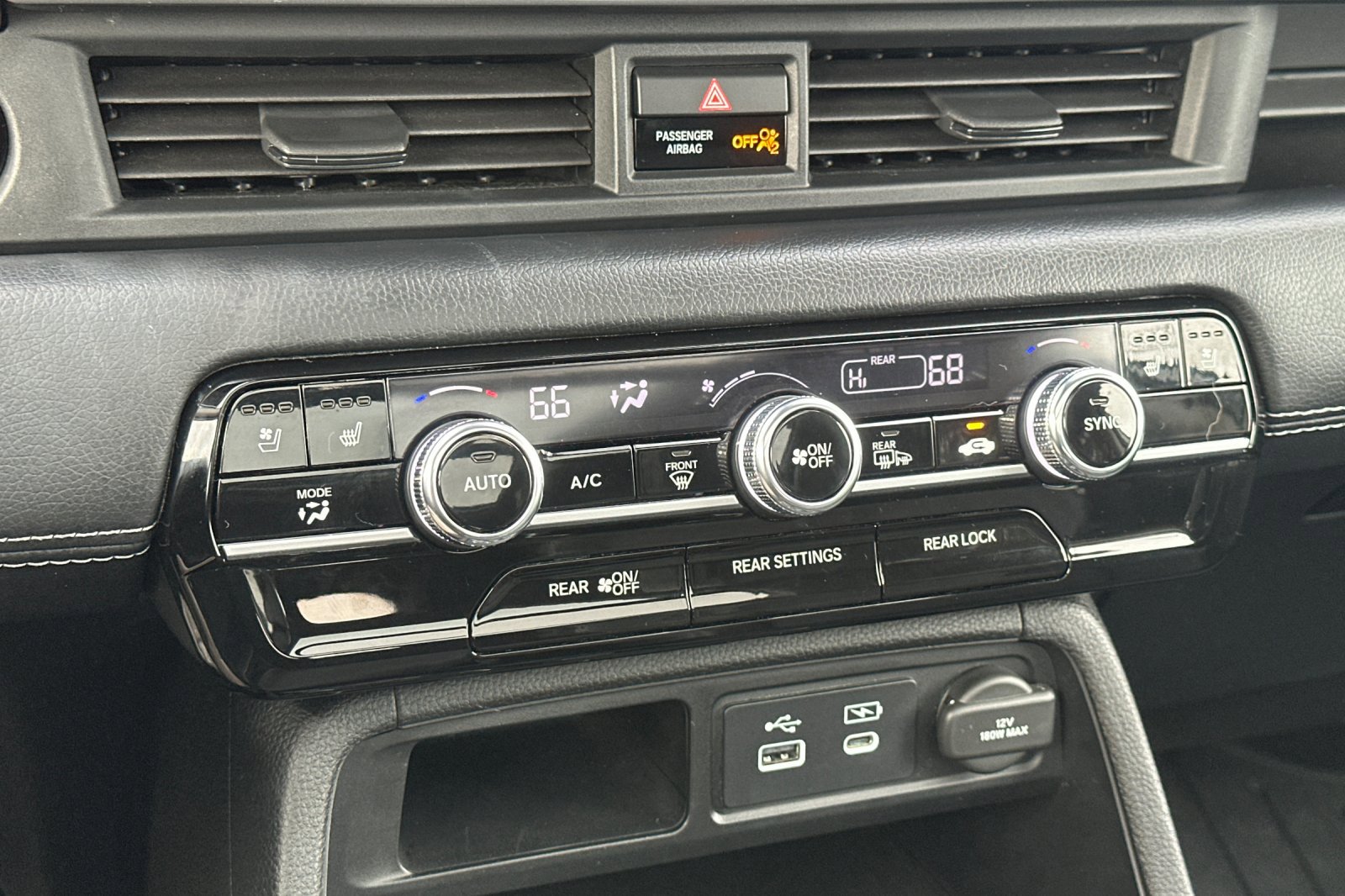 Used 2025 Honda Pilot Elite image 21