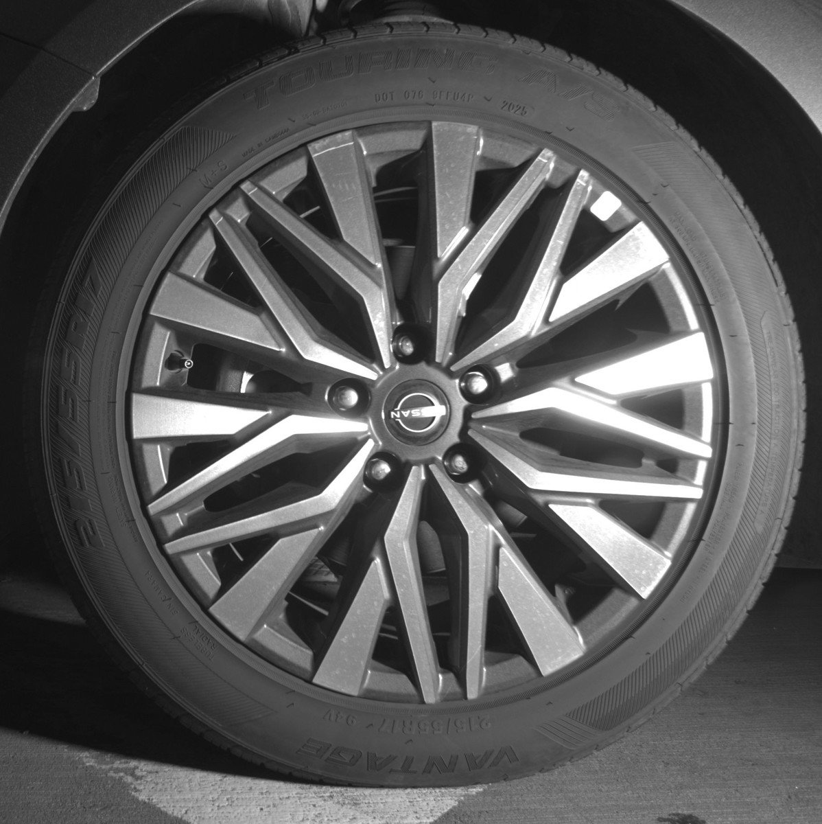 Used 2025 Nissan Altima 2.5 SV image 12