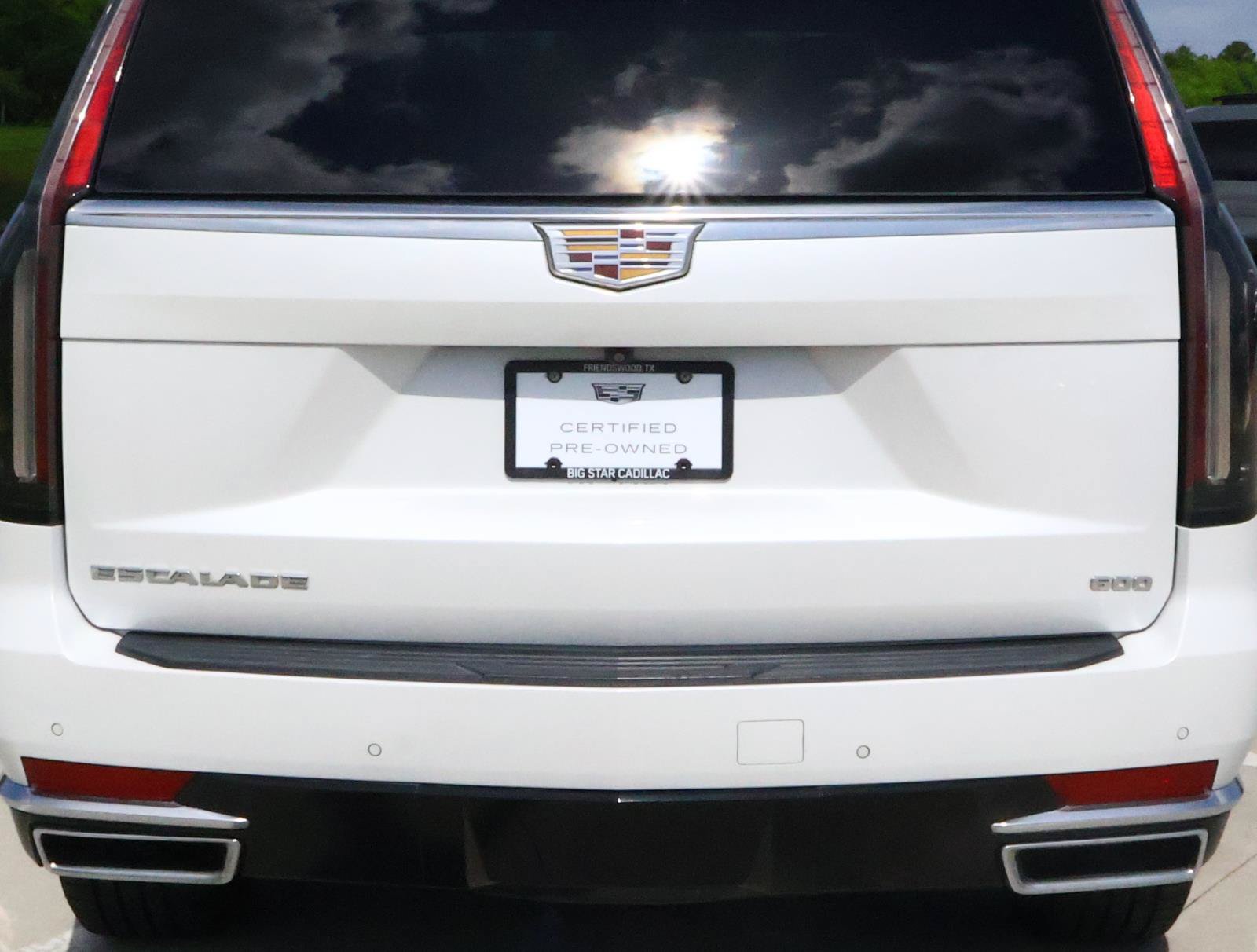 Used 2022 Cadillac Escalade Luxury RWD image 10