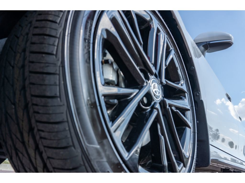 Used 2026 Toyota Camry SE FWD image 9