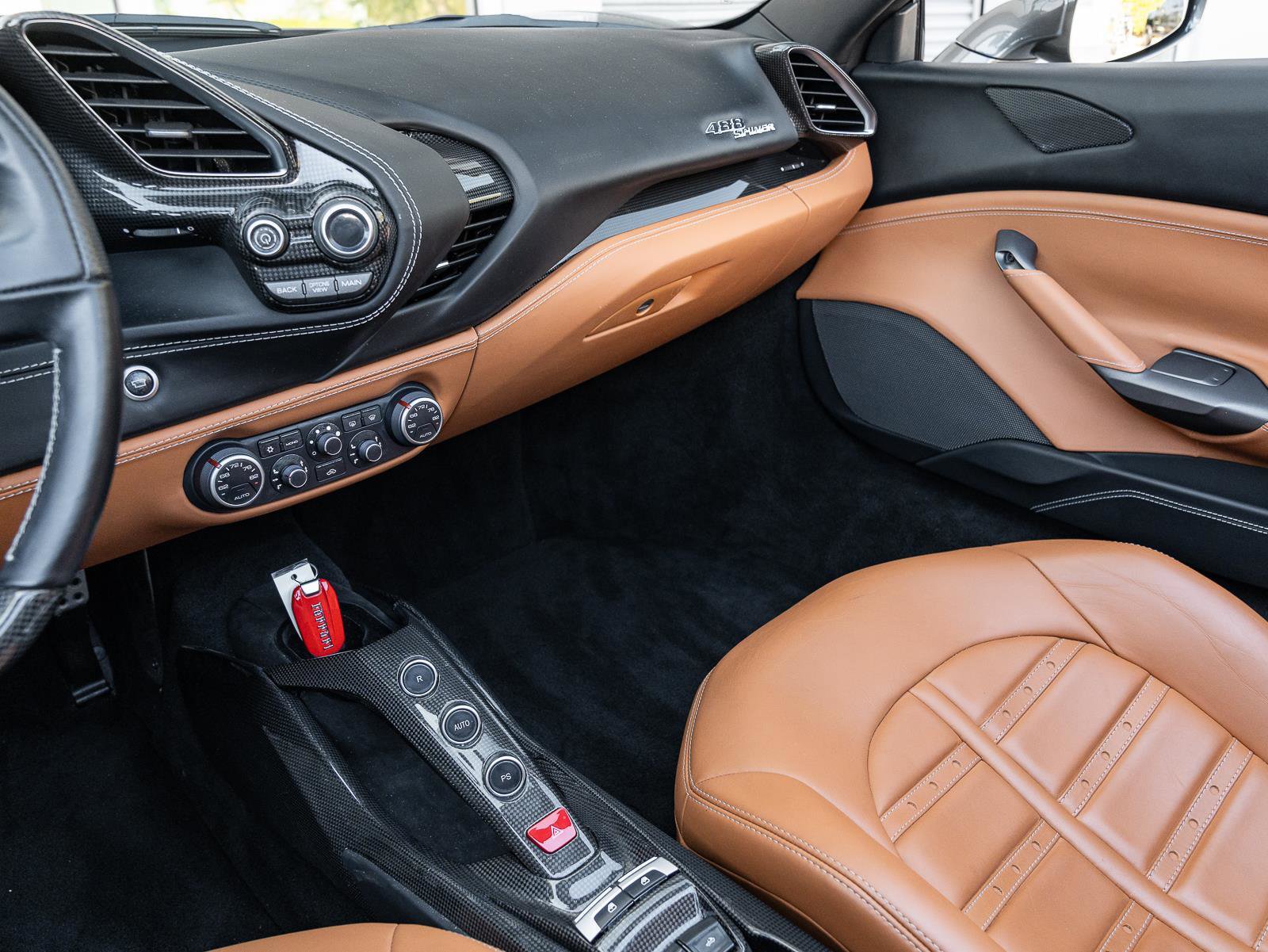 Used 2018 Ferrari 488 Spider image 32