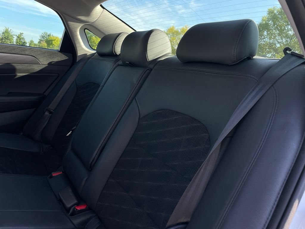 Used 2017 Hyundai Sonata Sport w/ Value Edition Package 02 FWD image 40