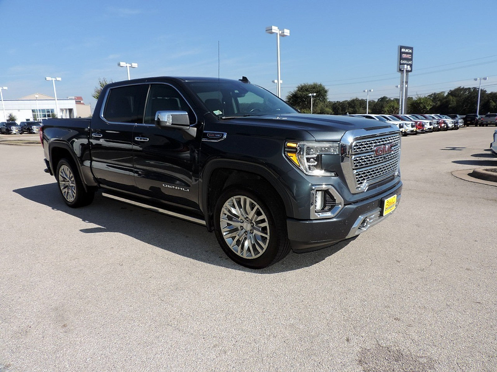 Used 2019 GMC Sierra 1500 Denali w/ Denali Ultimate Package AWD/4WD image 3