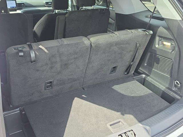 Certified 2024 Ford Explorer XLT RWD image 6