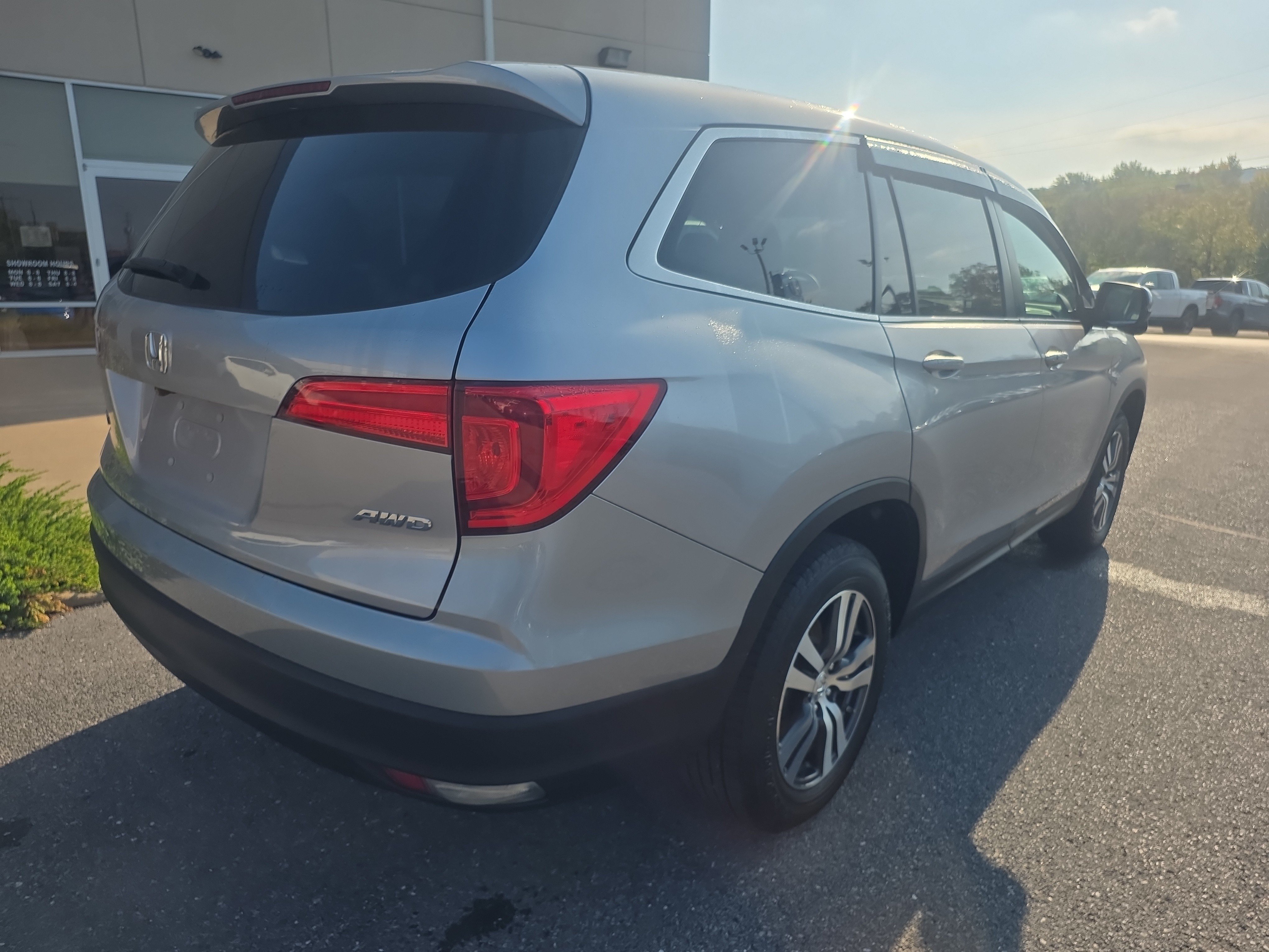 Used 2016 Honda Pilot EX image 5