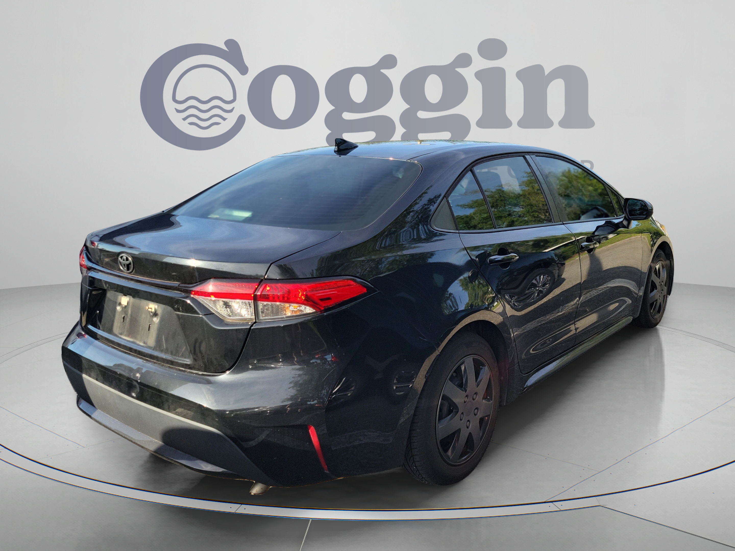 Used 2021 Toyota Corolla LE FWD image 8