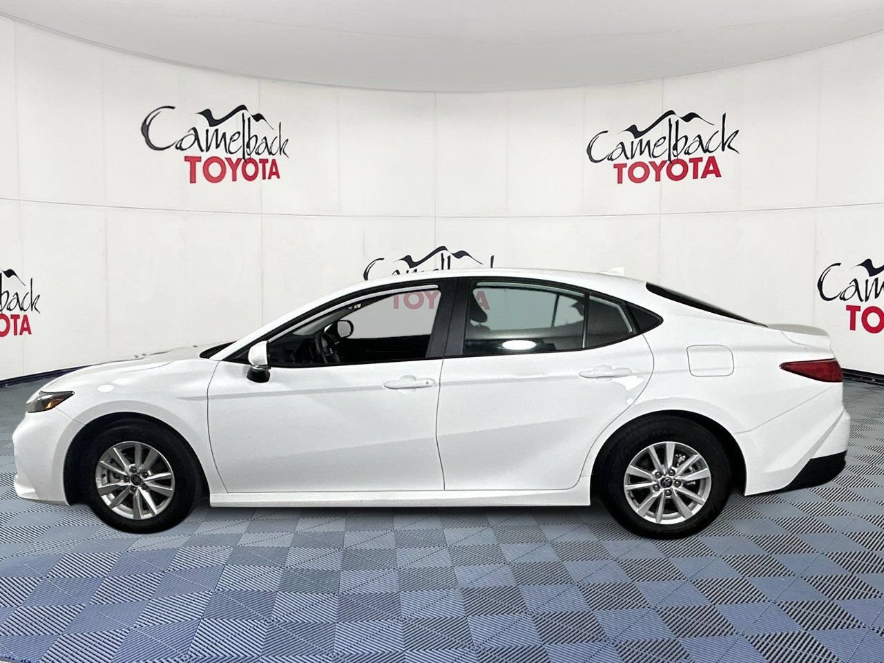 Used 2026 Toyota Camry LE FWD image 4