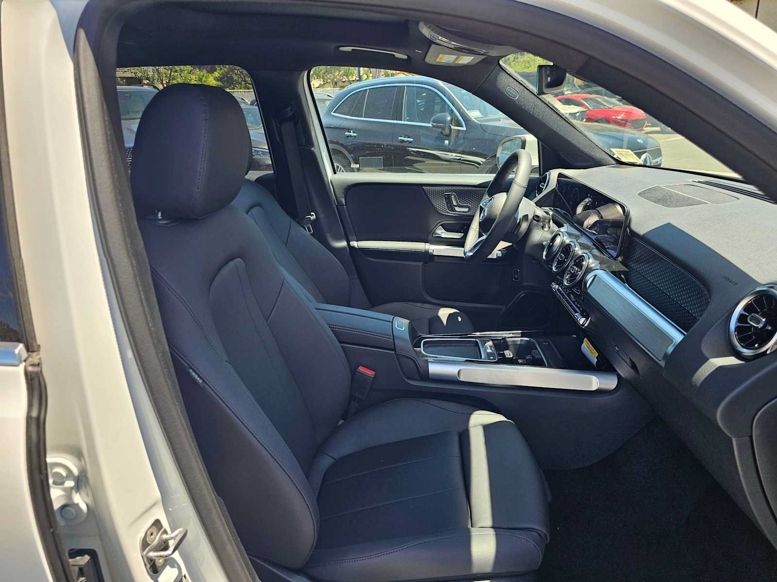 New 2026 Mercedes-Benz GLB 250 image 10