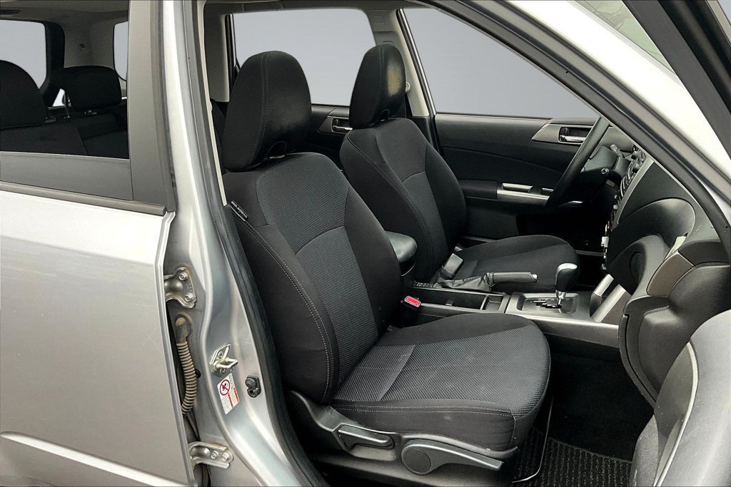 Used 2013 Subaru Forester 2.5X Premium w/ Popular Pkg 2 AWD/4WD image 30