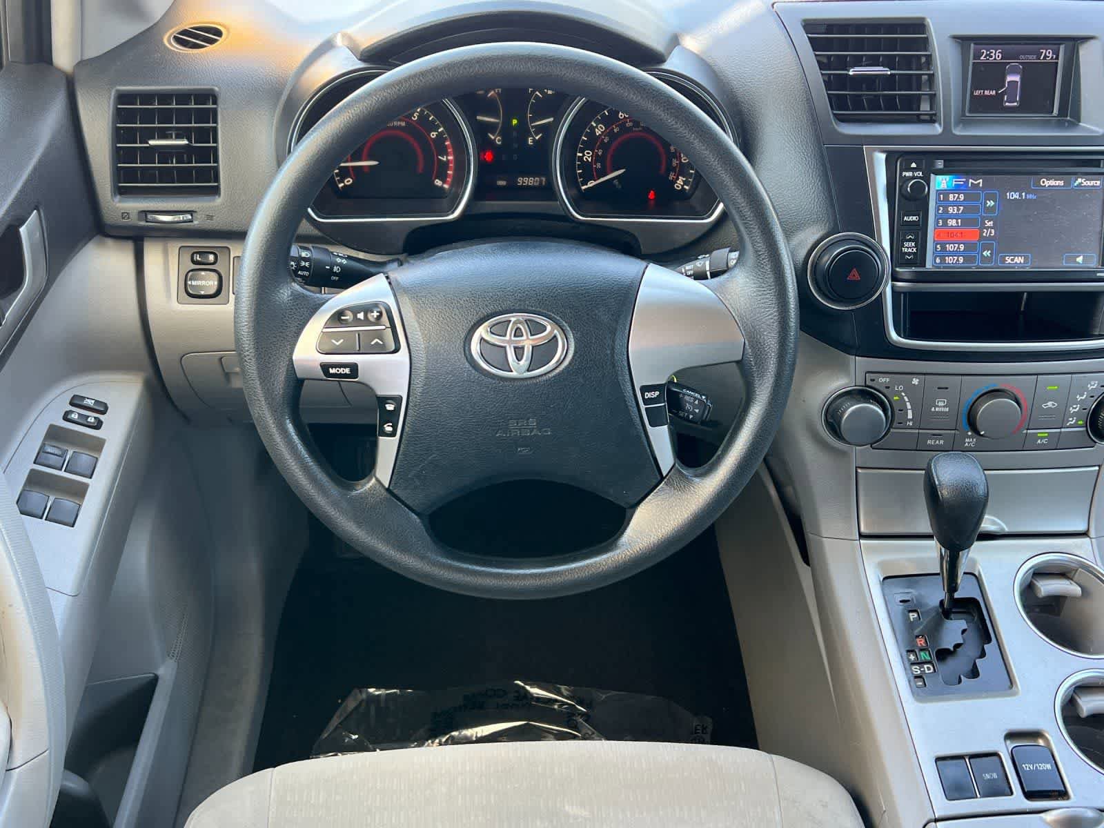 Used 2013 Toyota Highlander Plus FWD image 15