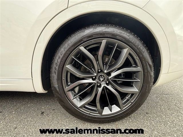 Used 2024 Maserati Levante GT Ultima AWD/4WD image 22