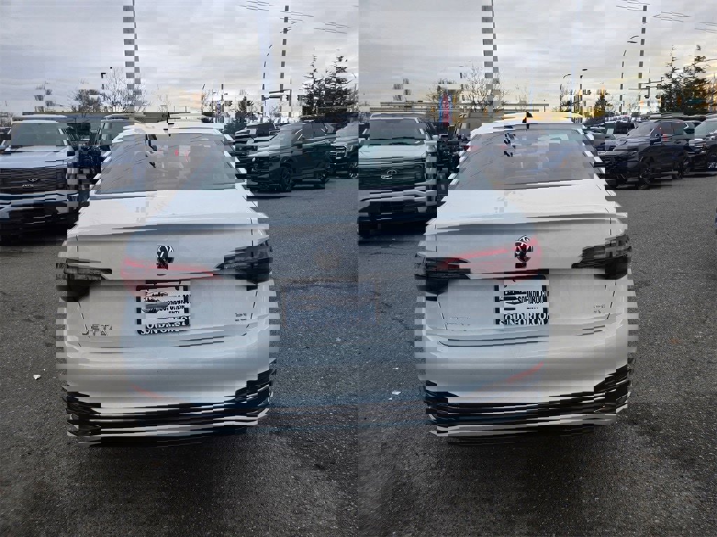 Used 2022 Volkswagen Jetta SEL image 6