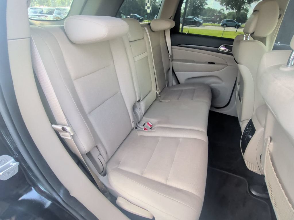 Used 2015 Jeep Grand Cherokee Laredo w/ Quick Order Package 23E AWD/4WD image 20